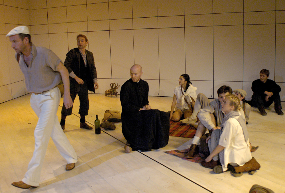 "Kosmos", w reżyserii Jerzego Jarockiego, Warszawa, 13.10.2005, Teatr Narodowy, fot. Jan Rolke/FORUM